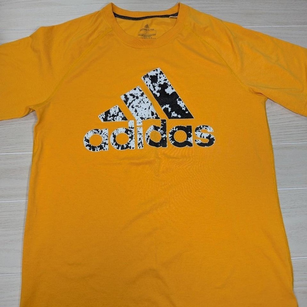 Adidas yellow cotton t-shirt with black‎ and white logo Size L men